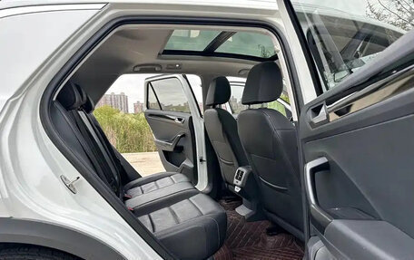 Volkswagen T-Roc I, 2021 год, 1 300 000 рублей, 16 фотография