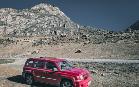 Jeep Liberty (North America) I, 2007 год, 860 000 рублей, 1 фотография