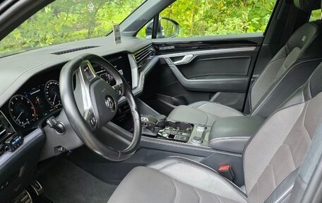 Volkswagen Touareg III, 2019 год, 5 990 000 рублей, 3 фотография