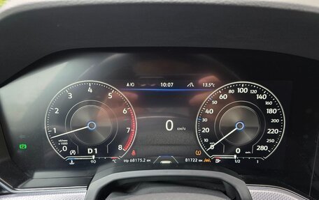 Volkswagen Touareg III, 2019 год, 5 990 000 рублей, 2 фотография