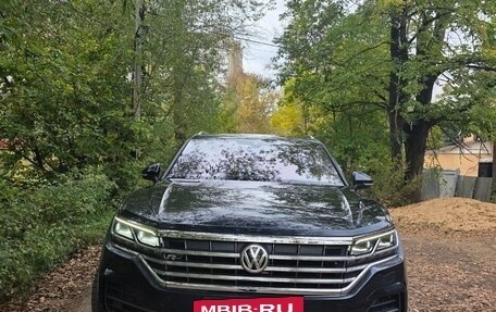 Volkswagen Touareg III, 2019 год, 5 990 000 рублей, 6 фотография
