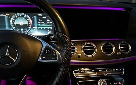 Mercedes-Benz E-Класс, 2016 год, 3 000 000 рублей, 5 фотография