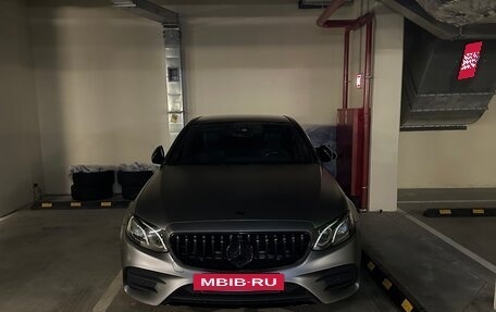 Mercedes-Benz E-Класс, 2016 год, 3 000 000 рублей, 4 фотография