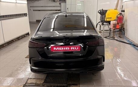 Hyundai Solaris II рестайлинг, 2021 год, 1 590 000 рублей, 4 фотография