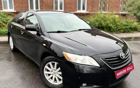 Toyota Camry, 2008 год, 900 000 рублей, 1 фотография