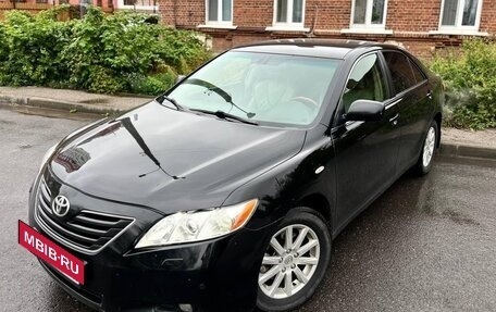 Toyota Camry, 2008 год, 900 000 рублей, 2 фотография