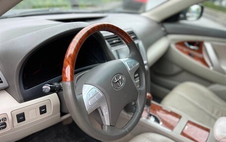 Toyota Camry, 2008 год, 900 000 рублей, 10 фотография