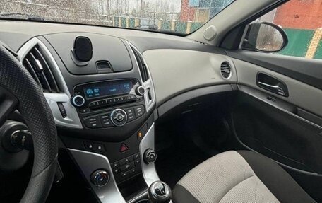 Chevrolet Cruze II, 2013 год, 690 000 рублей, 15 фотография