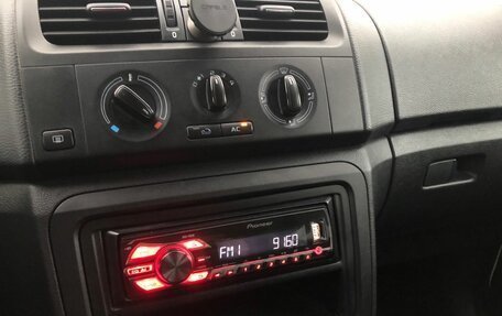 Skoda Fabia II, 2013 год, 425 000 рублей, 14 фотография