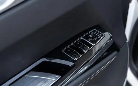 Cadillac Escalade V, 2025 год, 19 000 000 рублей, 13 фотография