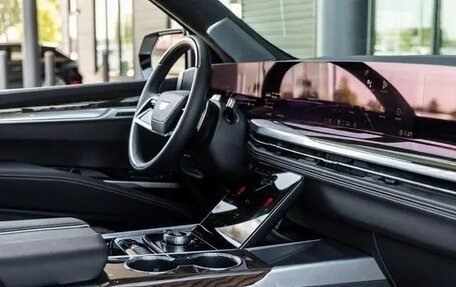 Cadillac Escalade V, 2025 год, 19 000 000 рублей, 22 фотография