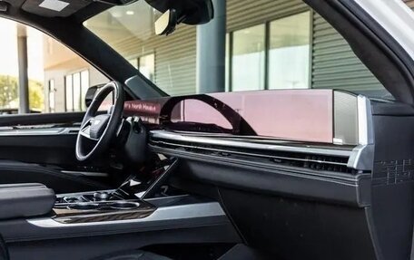 Cadillac Escalade V, 2025 год, 19 000 000 рублей, 28 фотография