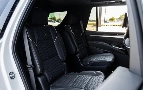 Cadillac Escalade V, 2025 год, 19 000 000 рублей, 33 фотография