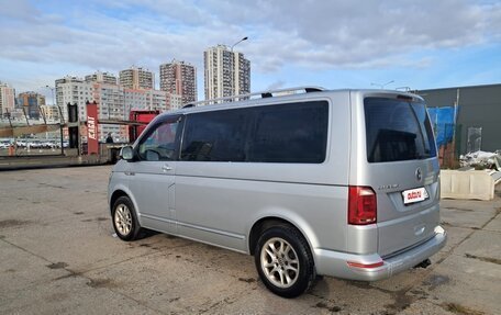 Volkswagen Caravelle T6 рестайлинг, 2016 год, 2 950 000 рублей, 4 фотография