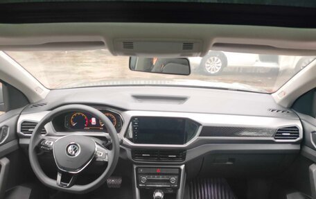 Volkswagen T-Cross I, 2021 год, 1 348 000 рублей, 11 фотография