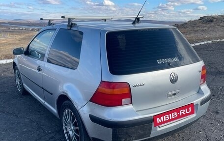 Volkswagen Golf IV, 2002 год, 300 000 рублей, 3 фотография