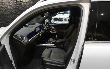 Mercedes-Benz GLB, 2022 год, 3 000 000 рублей, 8 фотография