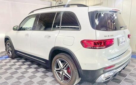 Mercedes-Benz GLB, 2022 год, 3 000 000 рублей, 6 фотография