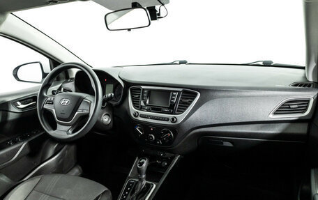 Hyundai Solaris II рестайлинг, 2018 год, 1 100 000 рублей, 9 фотография