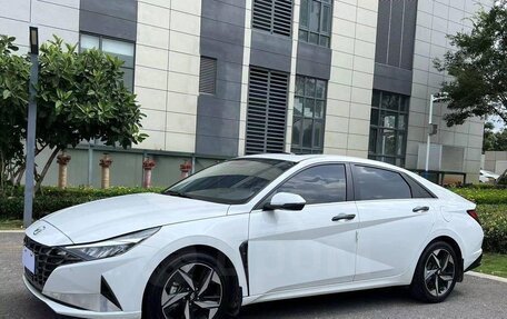 Hyundai Elantra, 2020 год, 1 800 000 рублей, 2 фотография