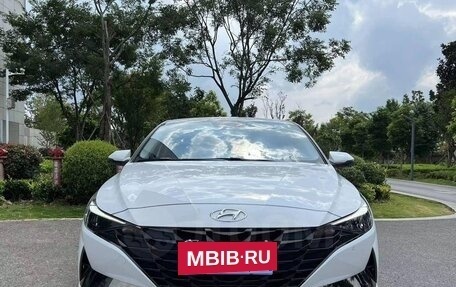 Hyundai Elantra, 2020 год, 1 800 000 рублей, 3 фотография