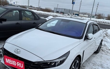 Hyundai Elantra, 2020 год, 1 800 000 рублей, 8 фотография