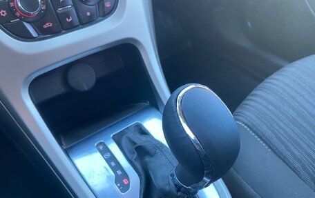 Opel Astra J, 2011 год, 555 000 рублей, 2 фотография