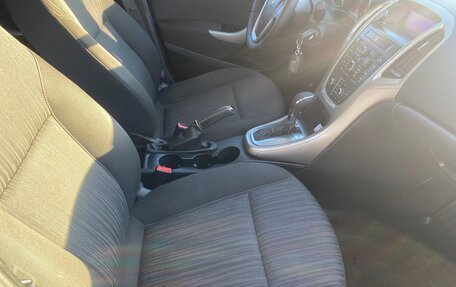 Opel Astra J, 2011 год, 555 000 рублей, 11 фотография