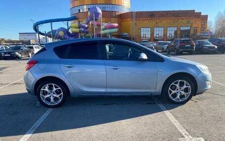 Opel Astra J, 2011 год, 555 000 рублей, 17 фотография