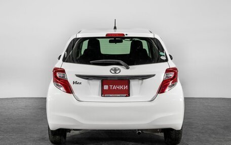 Toyota Vitz, 2015 год, 975 000 рублей, 4 фотография