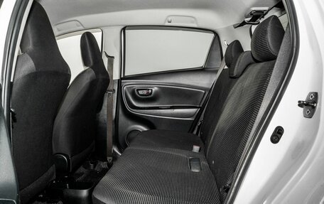 Toyota Vitz, 2015 год, 975 000 рублей, 7 фотография