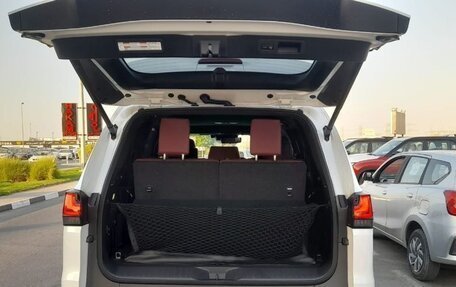 Lexus LX, 2025 год, 20 000 000 рублей, 10 фотография