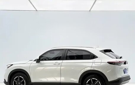 Honda Vezel, 2022 год, 1 685 000 рублей, 3 фотография