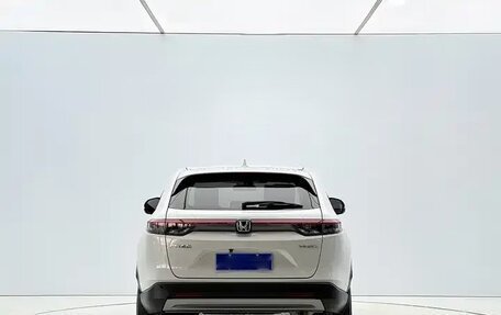 Honda Vezel, 2022 год, 1 685 000 рублей, 4 фотография