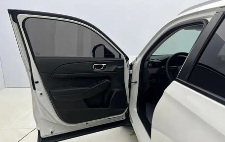 Honda Vezel, 2022 год, 1 685 000 рублей, 13 фотография