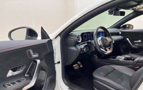 Mercedes-Benz CLA, 2022 год, 2 400 300 рублей, 14 фотография