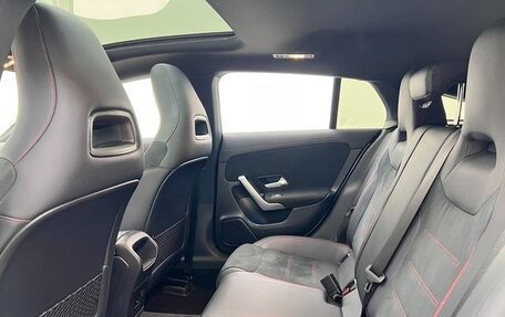 Mercedes-Benz CLA, 2022 год, 2 400 300 рублей, 11 фотография