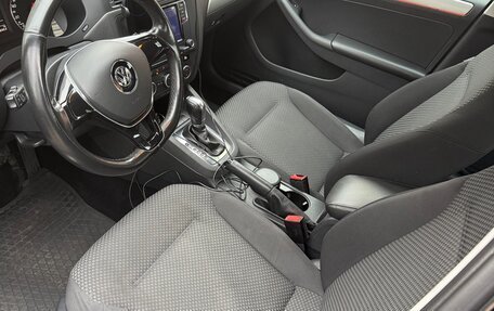 Volkswagen Jetta VI, 2012 год, 868 000 рублей, 13 фотография