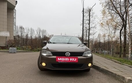 Volkswagen Jetta VI, 2012 год, 868 000 рублей, 2 фотография