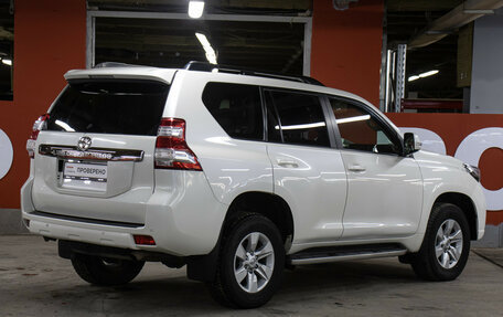 Toyota Land Cruiser Prado 150 рестайлинг 2, 2016 год, 3 549 000 рублей, 5 фотография