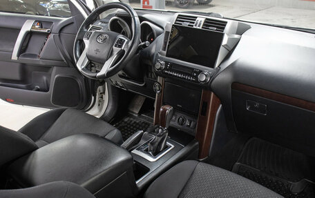 Toyota Land Cruiser Prado 150 рестайлинг 2, 2016 год, 3 549 000 рублей, 11 фотография