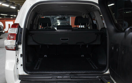 Toyota Land Cruiser Prado 150 рестайлинг 2, 2016 год, 3 549 000 рублей, 10 фотография