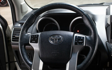 Toyota Land Cruiser Prado 150 рестайлинг 2, 2016 год, 3 549 000 рублей, 17 фотография