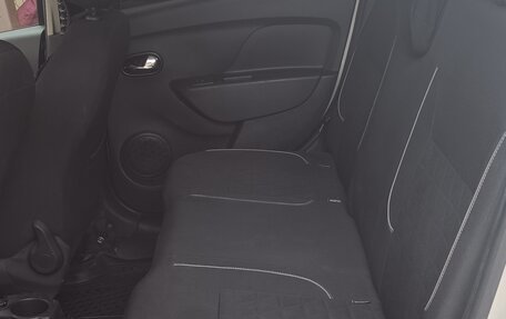 Renault Logan II, 2019 год, 1 099 000 рублей, 8 фотография