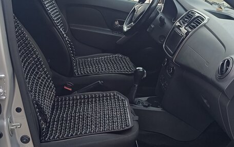 Renault Logan II, 2019 год, 1 099 000 рублей, 9 фотография