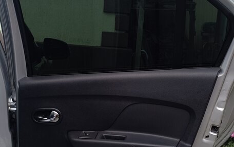 Renault Logan II, 2019 год, 1 099 000 рублей, 11 фотография