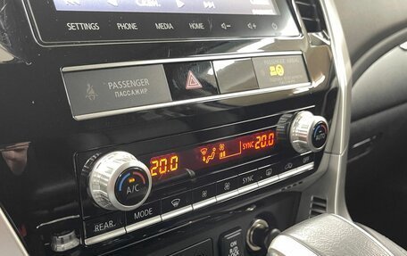 Mitsubishi Pajero Sport III рестайлинг, 2022 год, 4 120 000 рублей, 16 фотография