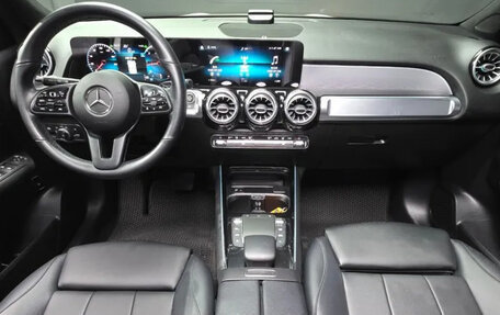 Mercedes-Benz GLB, 2022 год, 2 933 900 рублей, 9 фотография