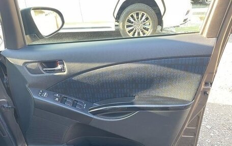 Toyota ISis I, 2015 год, 11 фотография