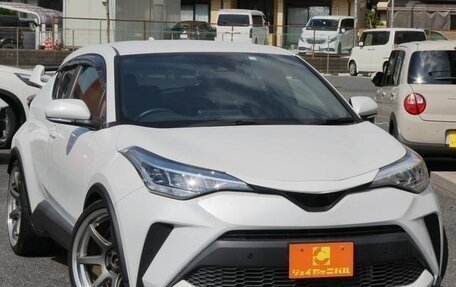 Toyota C-HR I рестайлинг, 2022 год, 1 732 000 рублей, 2 фотография